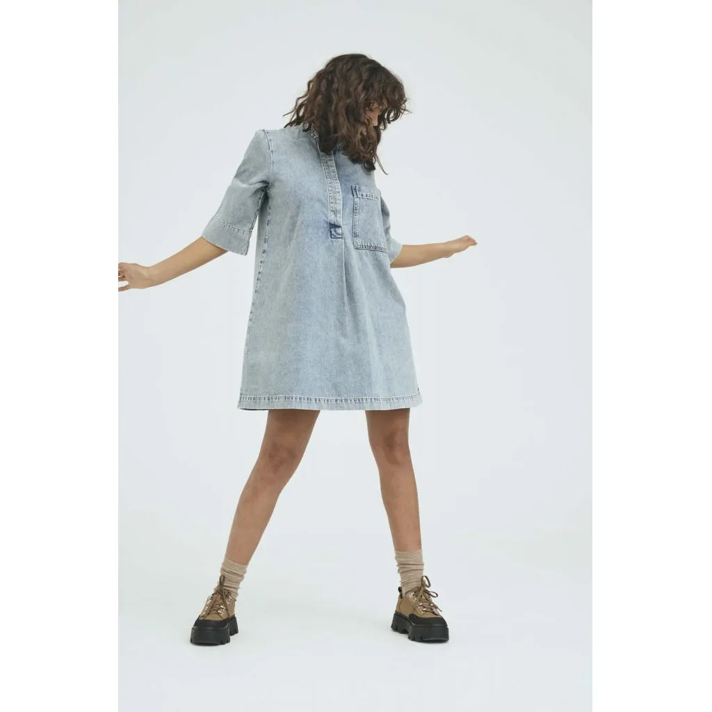 Nolan Denim Dress - Light Blue Wash