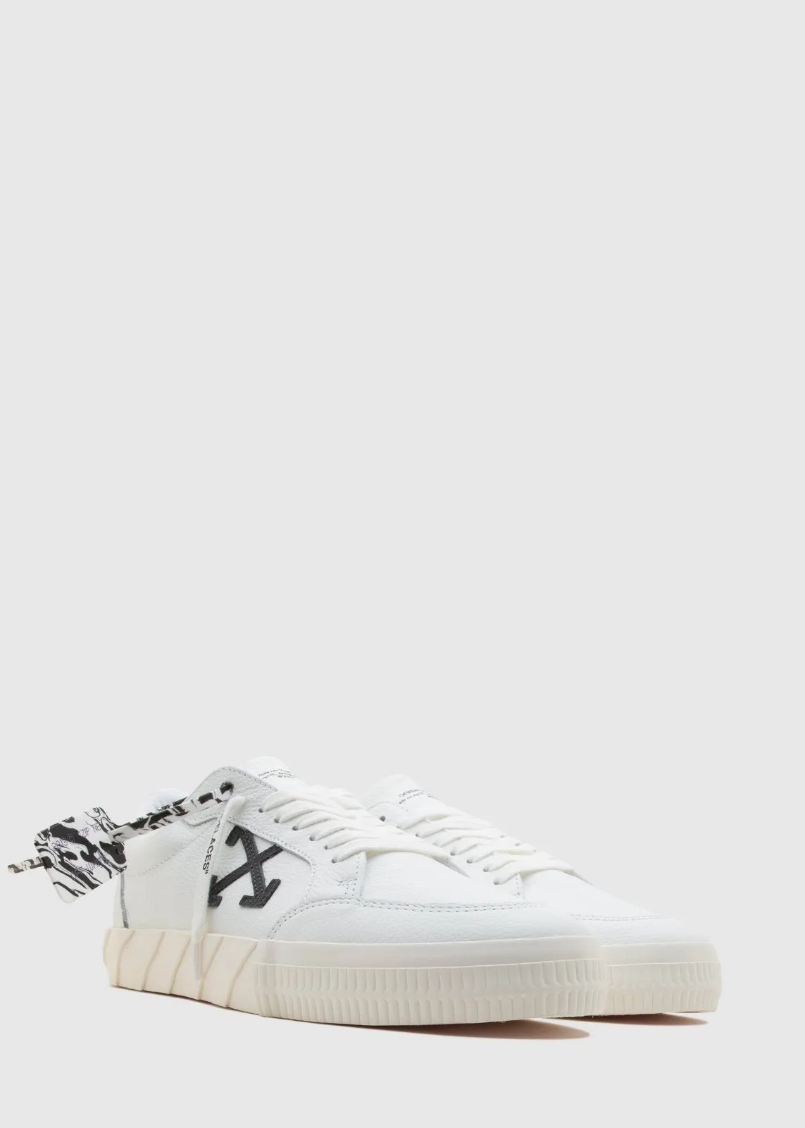 OFF-WHITE: LOW VULCANIZED SNEAKERS [BLACK]