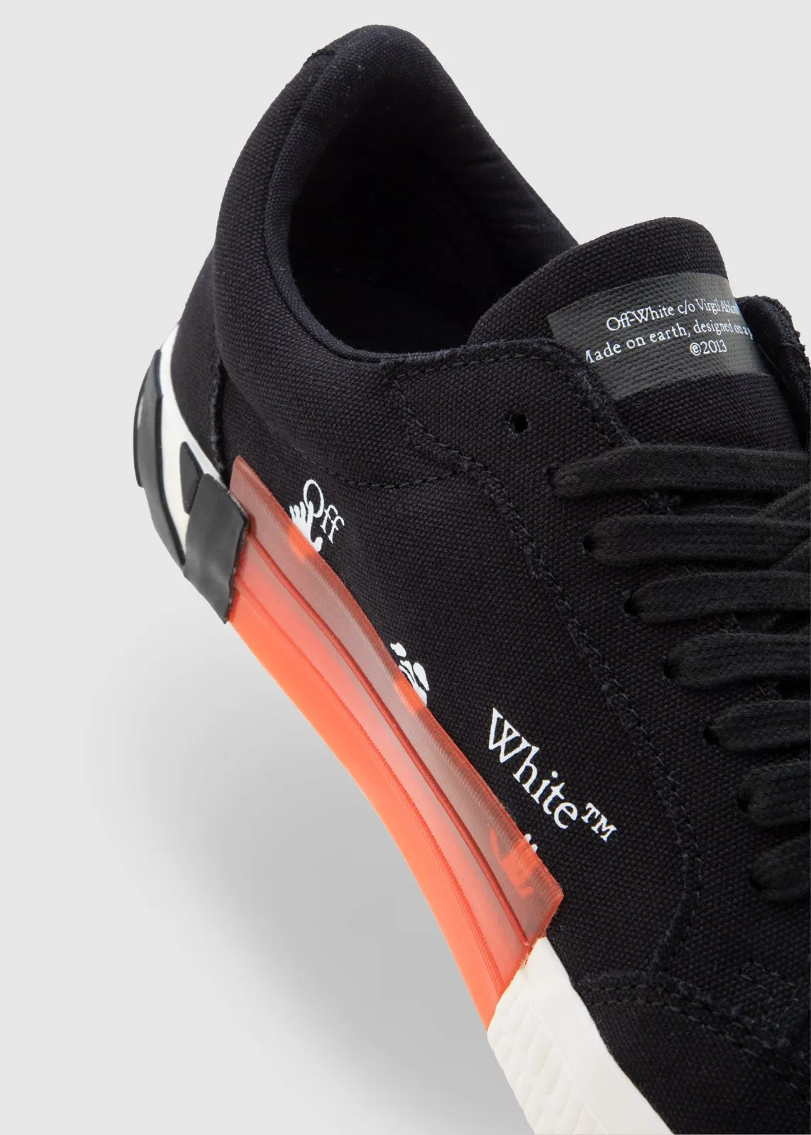 OFF-WHITE: LOW VULCANIZED SNEAKERS [BLACK]
