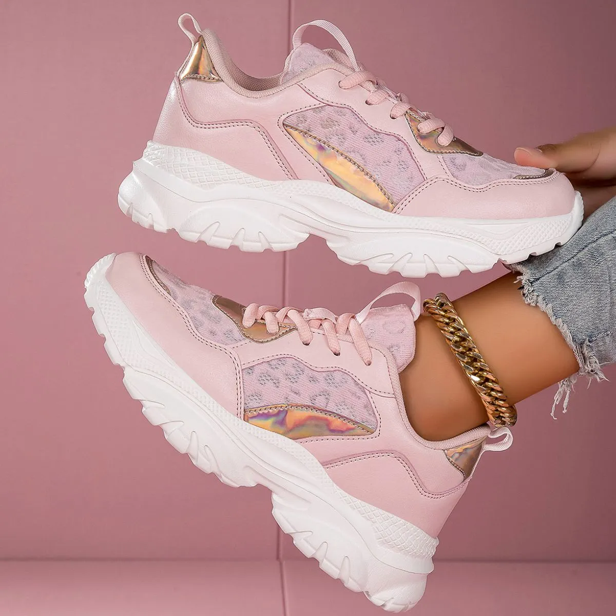 Round Toe Platform Athletic Shoe (2 color options)