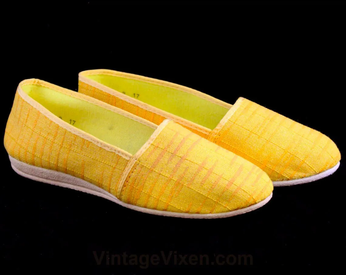 Size 6.5 Yellow Shoes - Casual Tiki Chic Slip On Shoe - 1960s Spring & Summer Flats - Soft Rubber Soles - 60s FunTreads Deadstock - 6 1/2 M