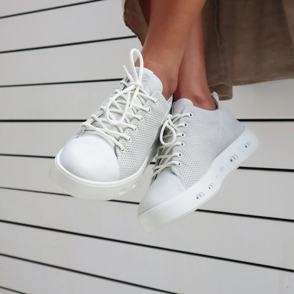 Street 720 - White