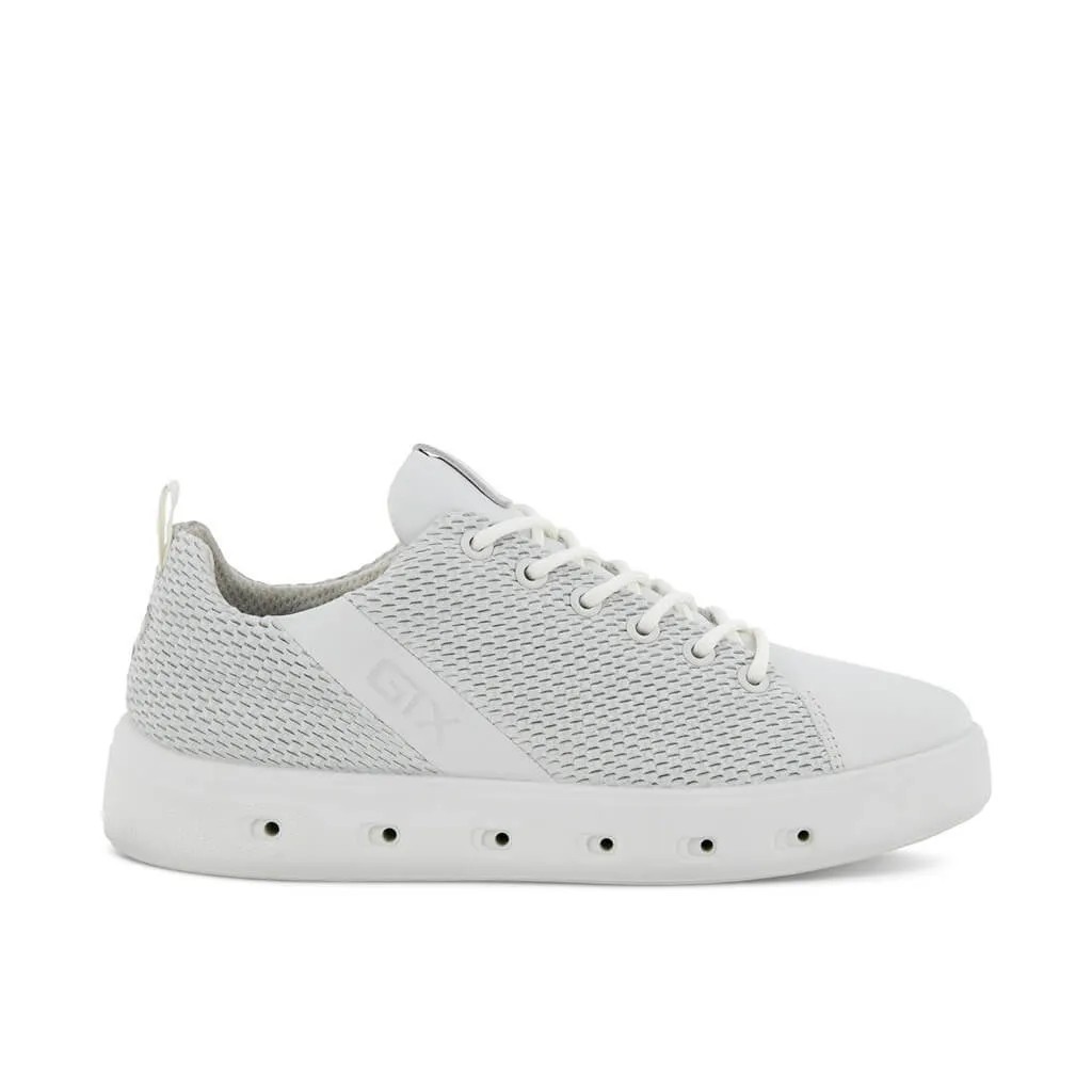 Street 720 - White